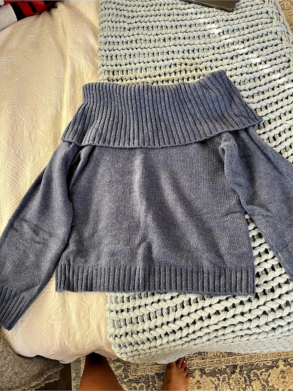 Abercrombie & Fitch Knit Sweater in Blue Size XS